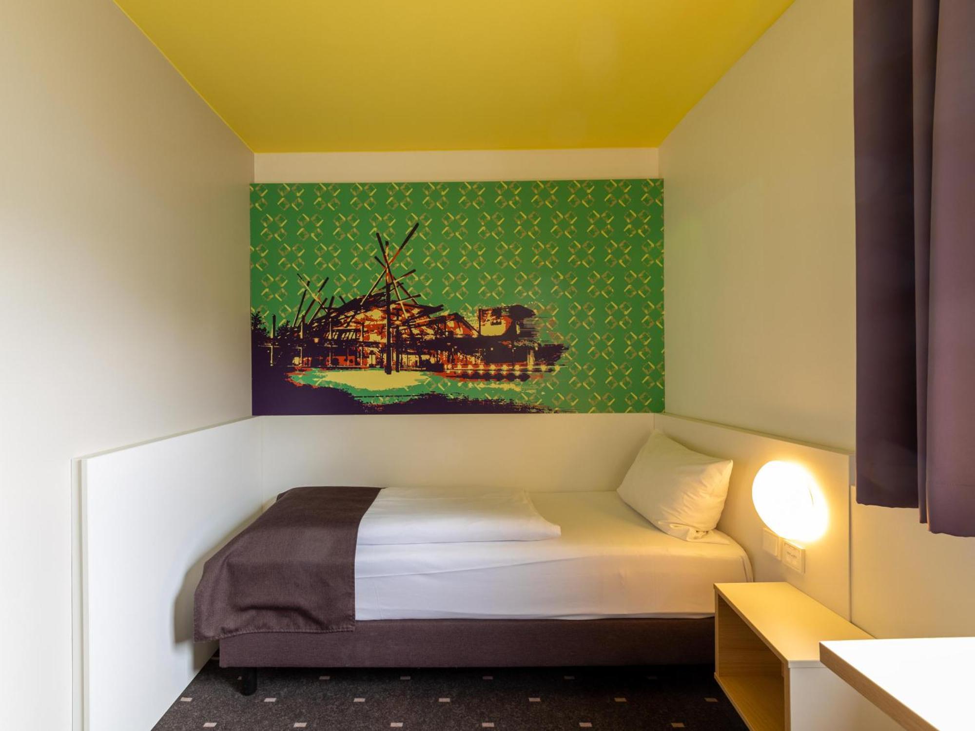 B&B Hotel Oberhausen Am Centro Exterior photo